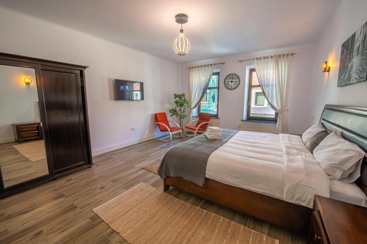 Old Town Suites Μπρασόβ Εξωτερικό φωτογραφία