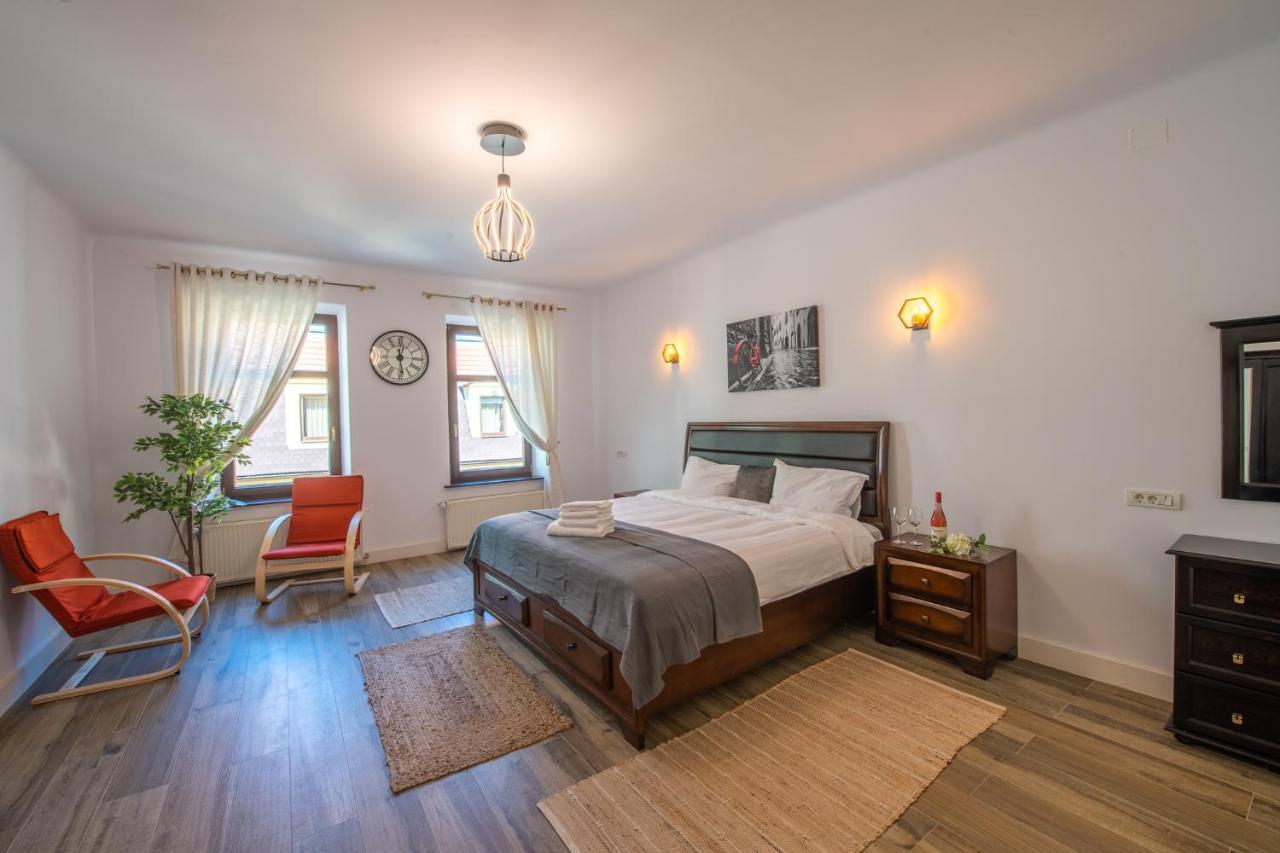 Old Town Suites Μπρασόβ Εξωτερικό φωτογραφία